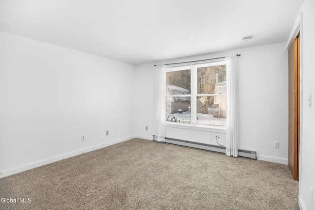 $319,900 | 130 Thimbleberry Road, Ballston Spa, NY 12020