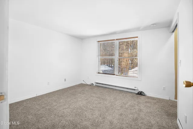 $319,900 | 130 Thimbleberry Road, Ballston Spa, NY 12020