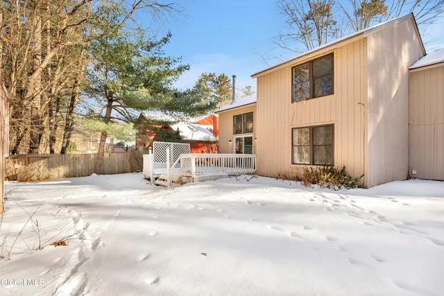 $319,900 | 130 Thimbleberry Road, Ballston Spa, NY 12020