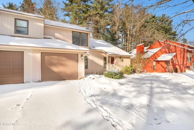 $319,900 | 130 Thimbleberry Road, Ballston Spa, NY 12020