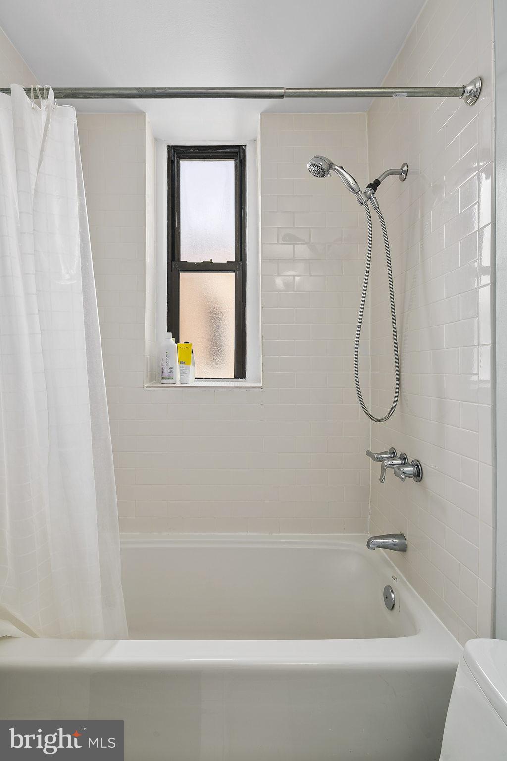 147 R Street Northeast, Unit 11 Washington, DC 20002 - Photo 34 of 39 Nice shower