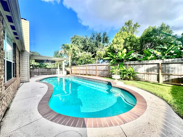 $2,750 | 2123 Hollow Reef Circle, League City, TX 77573