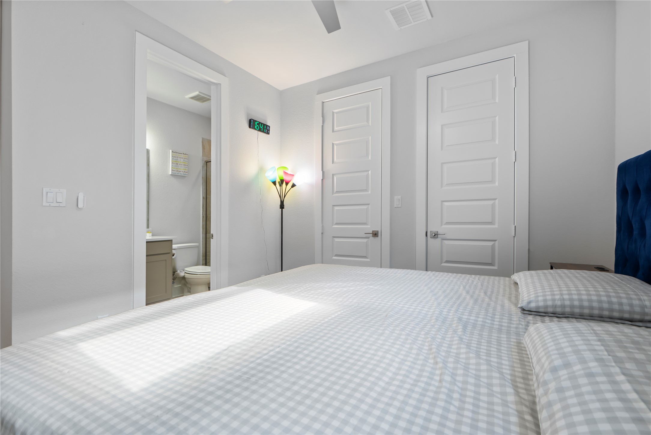 224 Grn Knl Lane Georgetown, TX 78628 - Photo 27 of 38 a bedroom with a bed and a closet