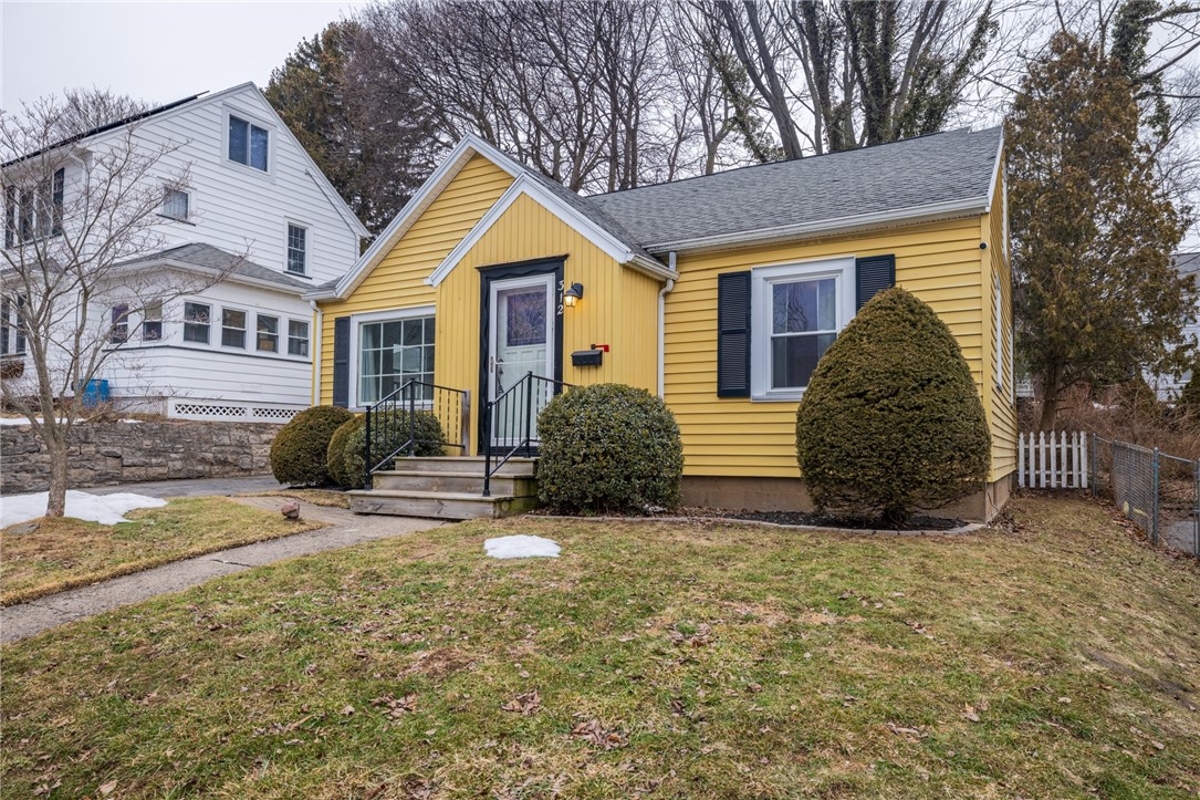 312 Brockley Road Irondequoit, NY 14609 - Photo 2 of 44