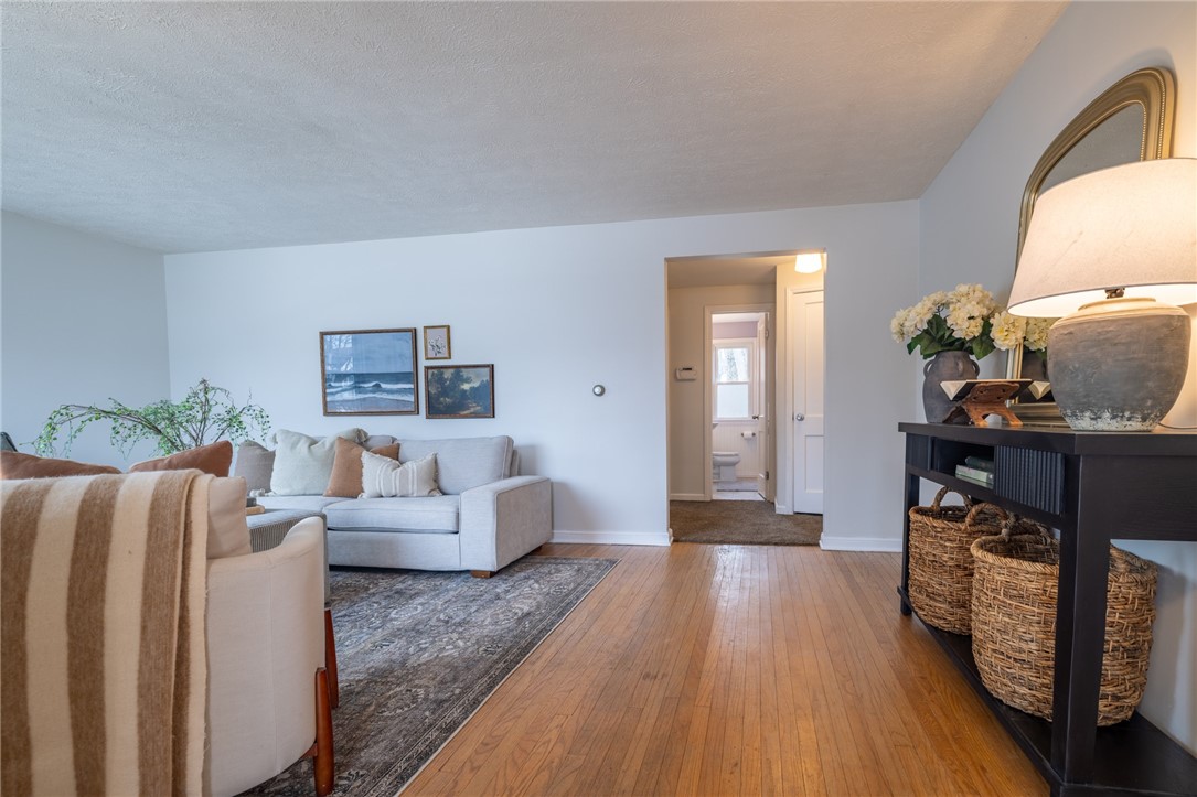 312 Brockley Road Irondequoit, NY 14609 - Photo 10 of 44