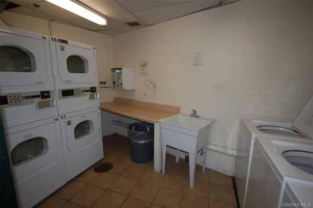 $2,400 | 400 Mt Pleasant Avenue, Unit 1H, Mamaroneck, NY 10543