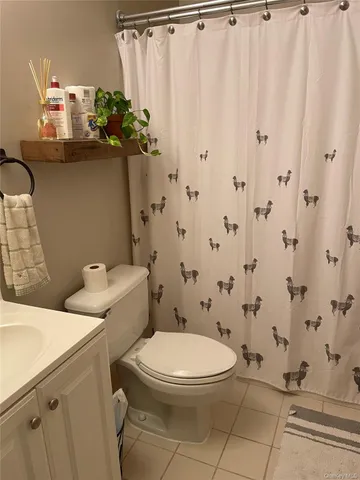 $2,400 | 400 Mt Pleasant Avenue, Unit 1H, Mamaroneck, NY 10543