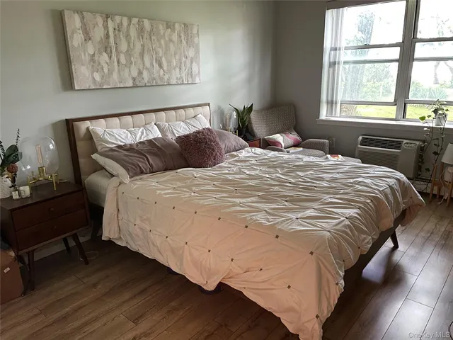 $2,400 | 400 Mt Pleasant Avenue, Unit 1H, Mamaroneck, NY 10543