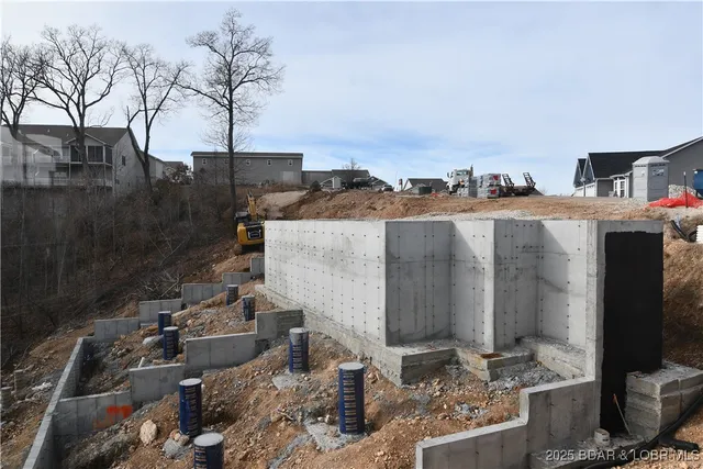 $639,000 | 1012 Enclaves Lane, Lake Ozark, MO 65049