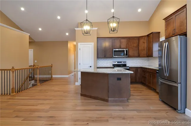 $639,000 | 1012 Enclaves Lane, Lake Ozark, MO 65049