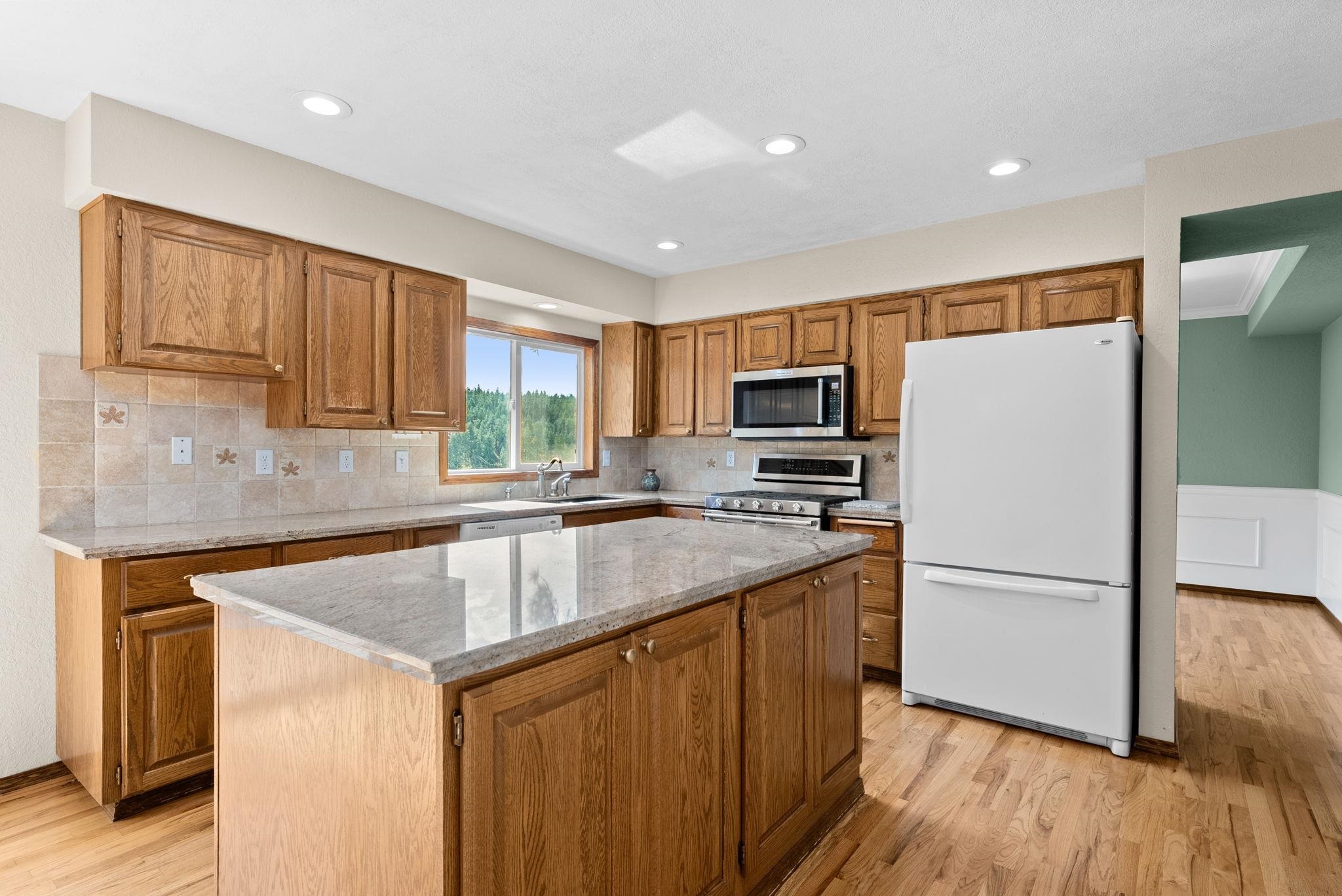 318 East Shore Road Nine Mile Falls, WA 99026 - Photo 11 of 50