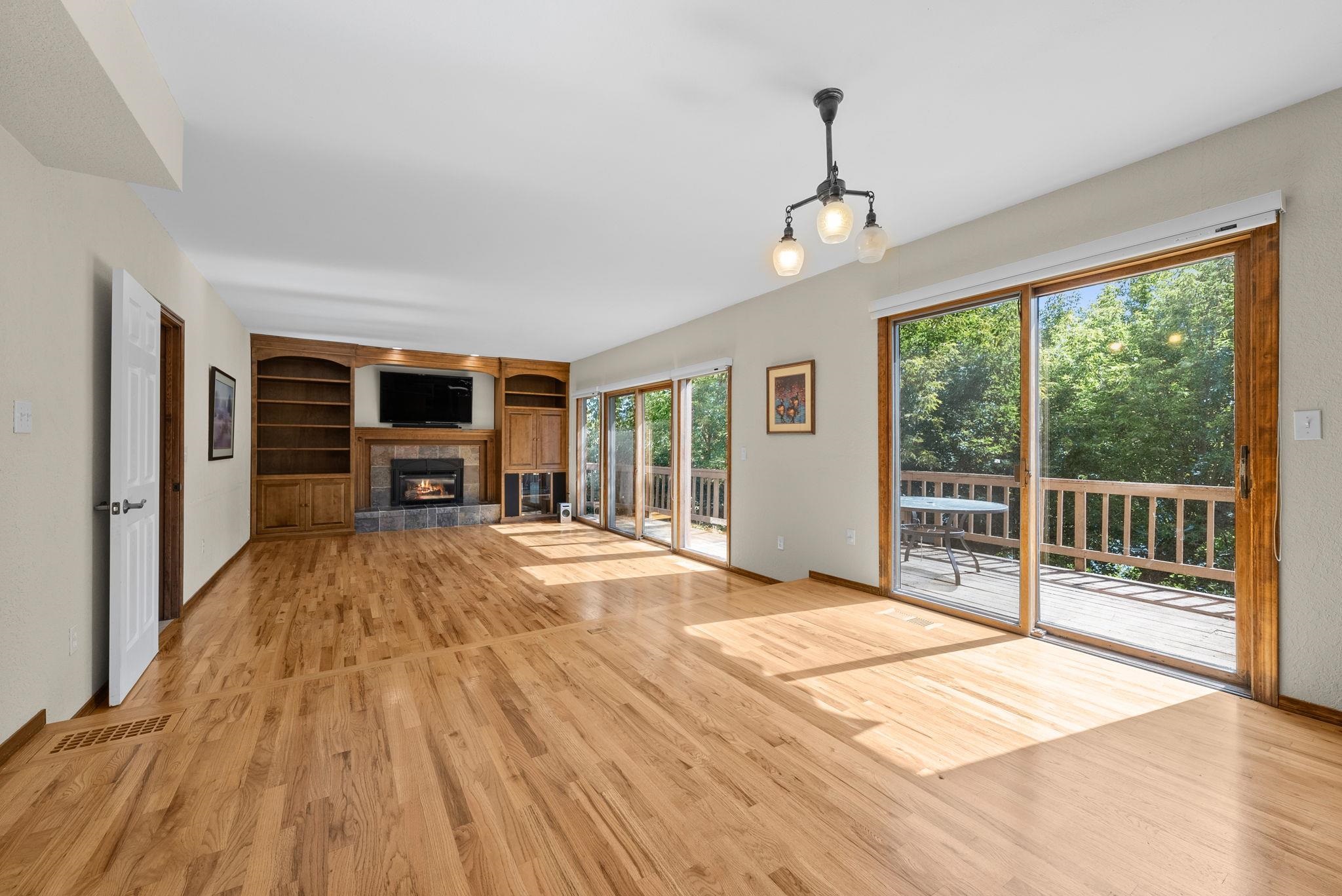 318 East Shore Road Nine Mile Falls, WA 99026 - Photo 15 of 50