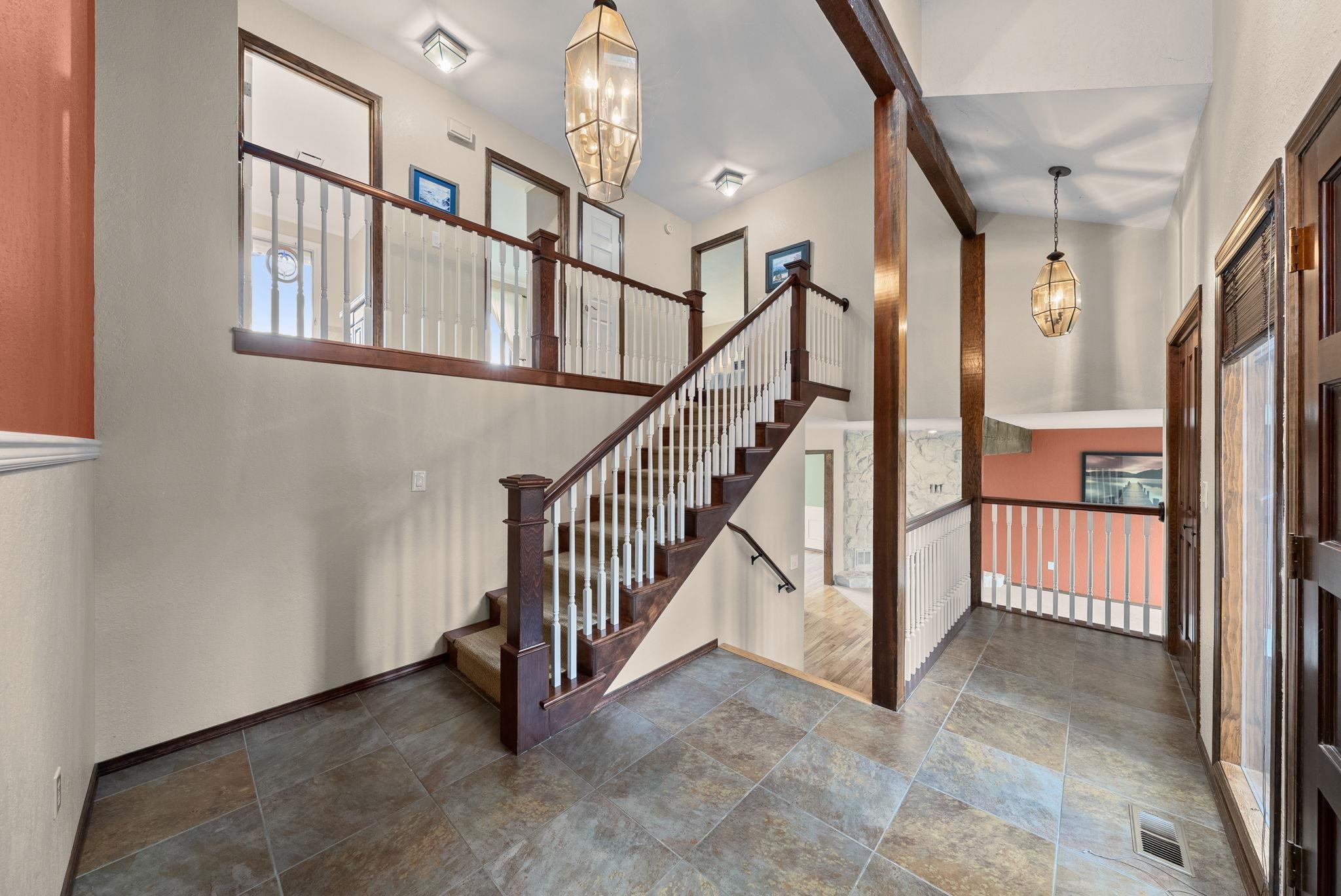 318 East Shore Road Nine Mile Falls, WA 99026 - Photo 5 of 50