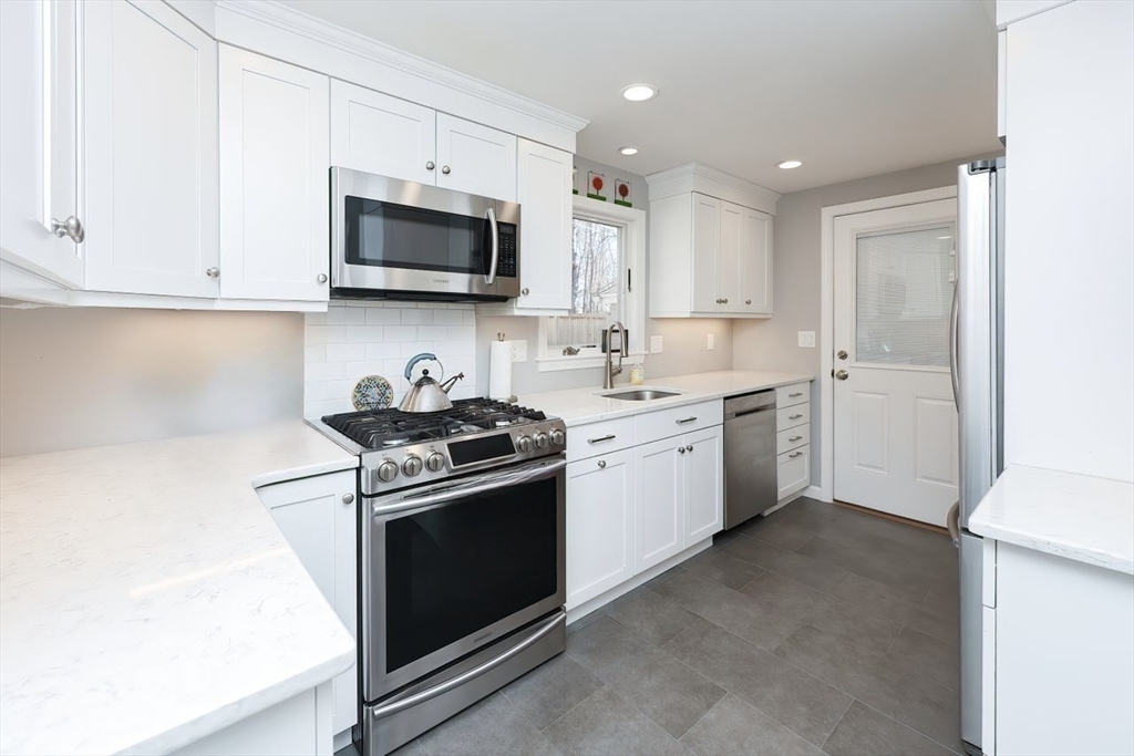 87 Monadnock Road Worcester, MA 01605 - Photo 16 of 35 Gallery Image 16