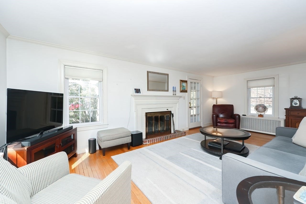 87 Monadnock Road Worcester, MA 01605 - Photo 4 of 35 Gallery Image 4