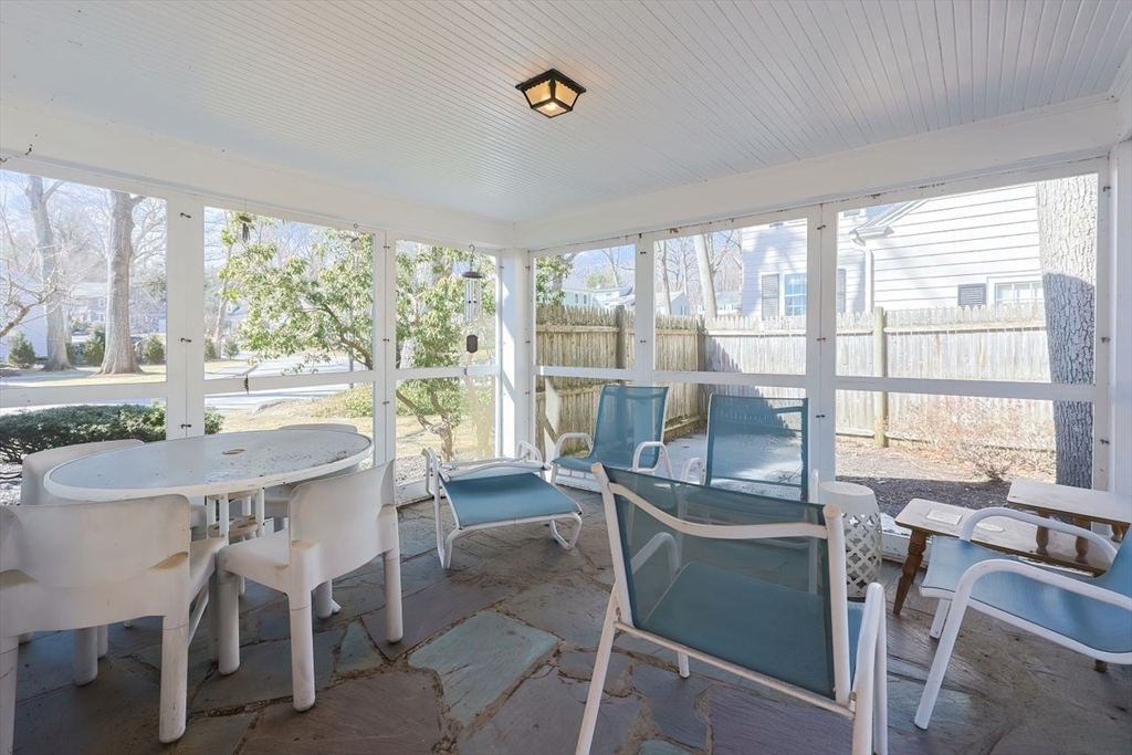 87 Monadnock Road Worcester, MA 01605 - Photo 5 of 35 Gallery Image 5