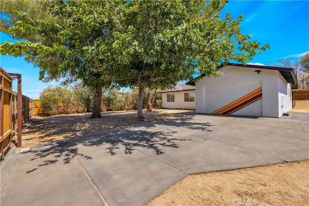61493 Desert Air Road Joshua Tree, CA 92252 - Photo 1 of 30