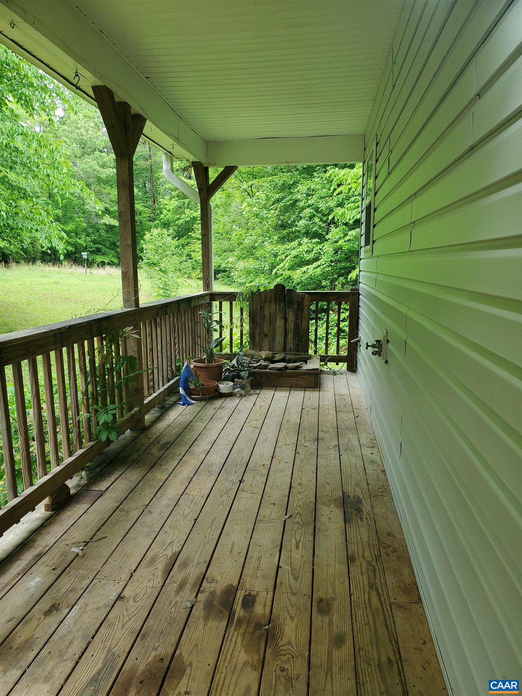 671 Creek Road Troy, VA 22974 - Photo 6 of 64 To the Left