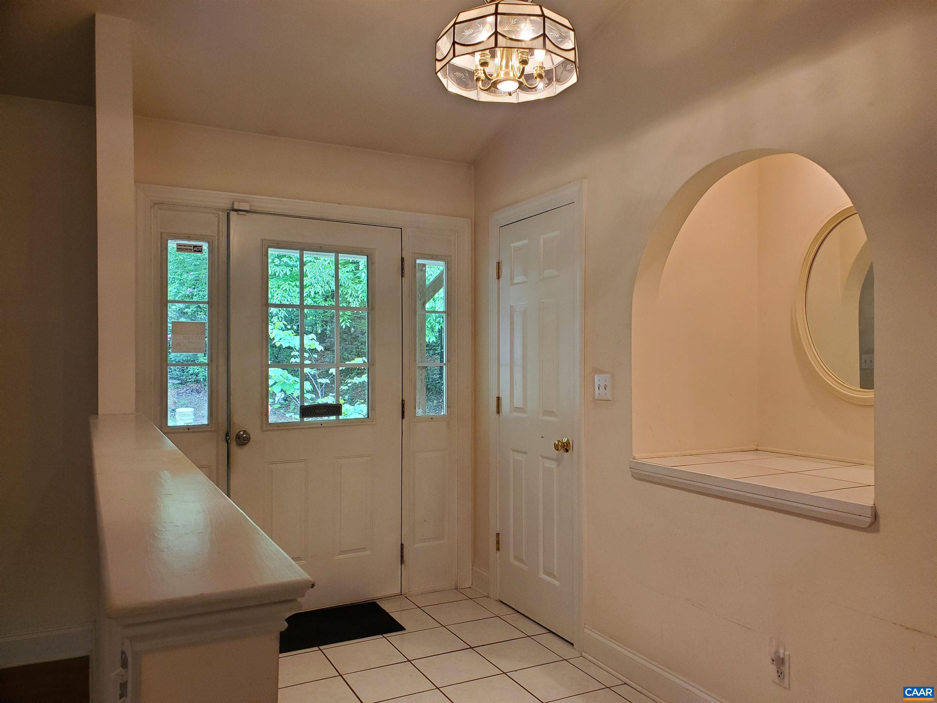 671 Creek Road Troy, VA 22974 - Photo 9 of 64 Foyer