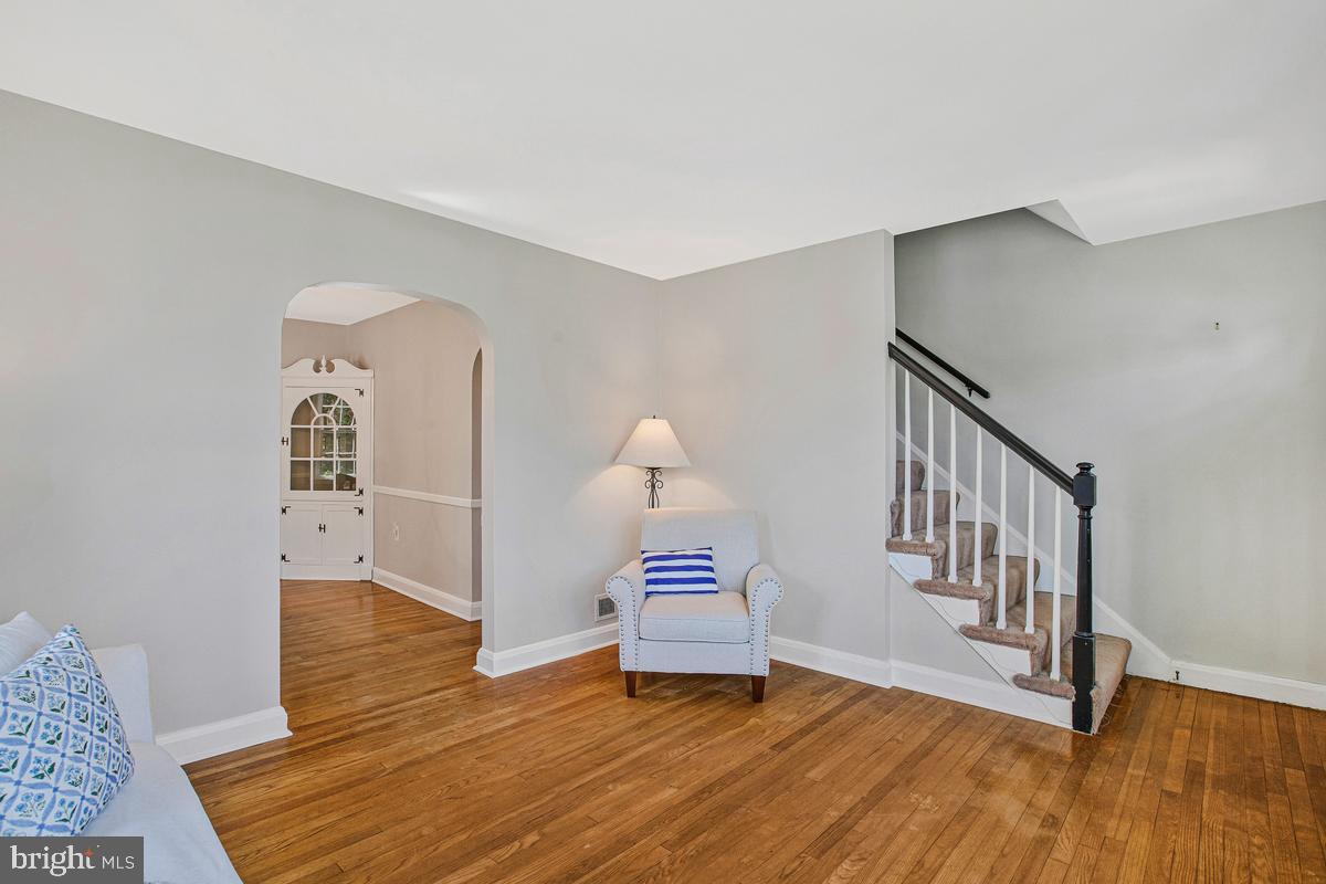 601 Forest View Road Linthicum Heights, MD 21090 - Photo 6 of 37 Hardwood Floors