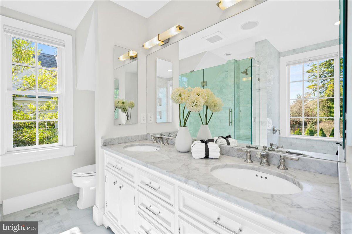3213 Foxhall Road Northwest Washington, DC 20016 - Photo 20 of 35
