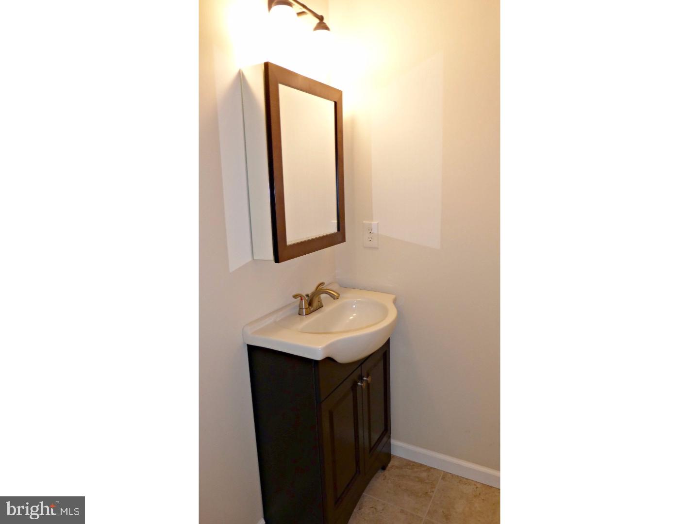 9 Valley Road Levittown, PA 19057 - Photo 16 of 22 Gallery Image 16