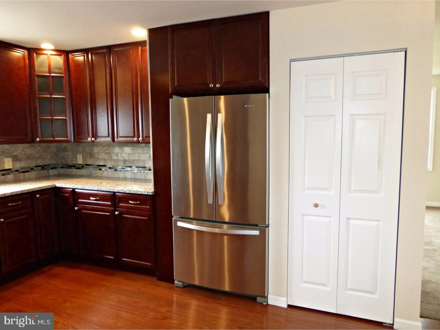 9 Valley Road Levittown, PA 19057 - Photo 4 of 22 Gallery Image 4