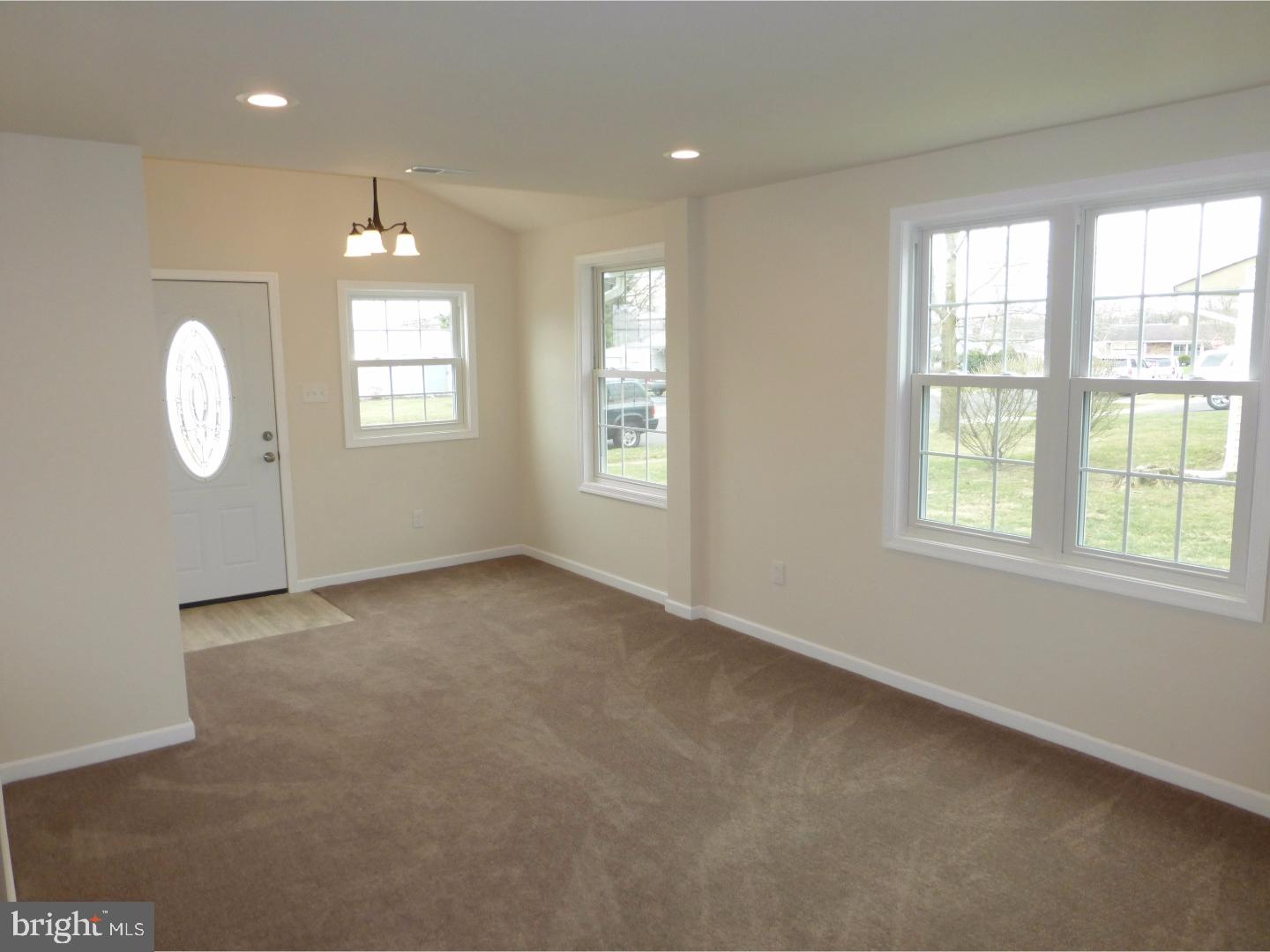 9 Valley Road Levittown, PA 19057 - Photo 7 of 22 Gallery Image 7