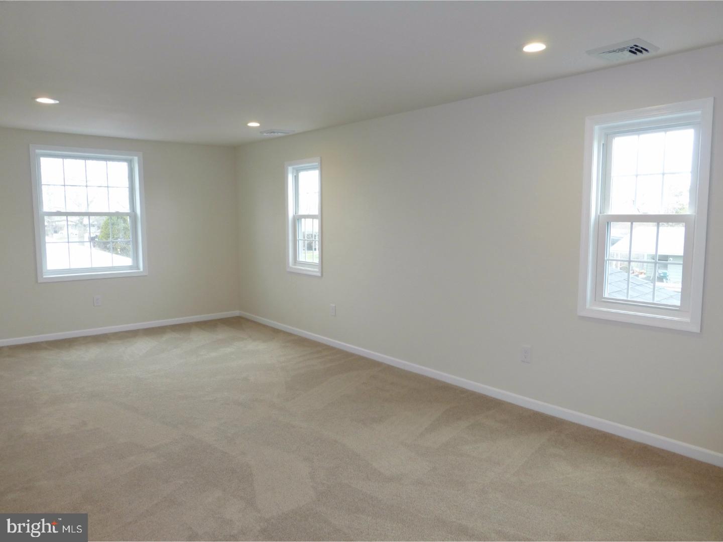 9 Valley Road Levittown, PA 19057 - Photo 9 of 22 Gallery Image 9