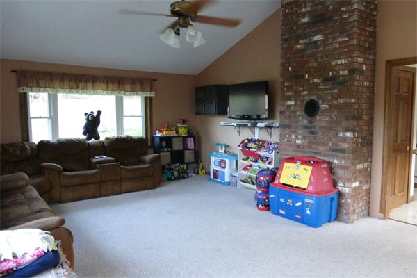 13 Fox Run Road Sterling, MA 01564 - Photo 9 of 21 Gallery Image 9
