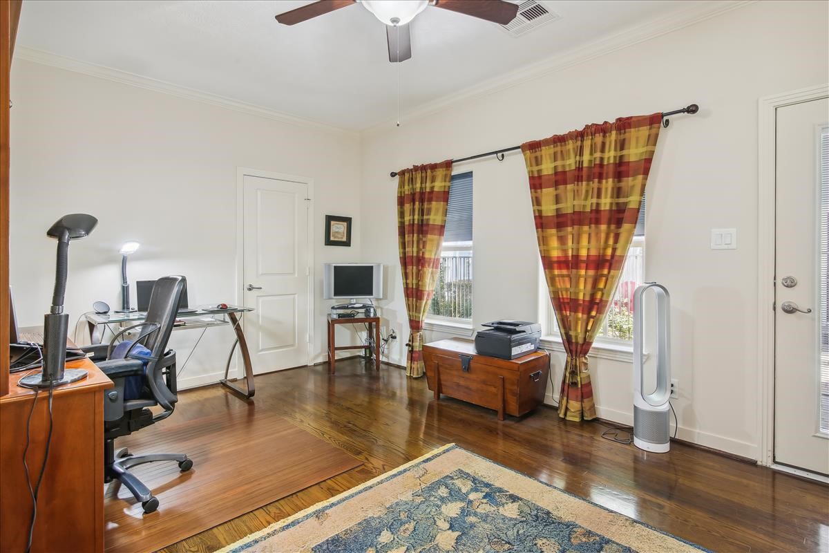 4214 Dickson Street Houston, TX 77007 - Photo 19 of 31