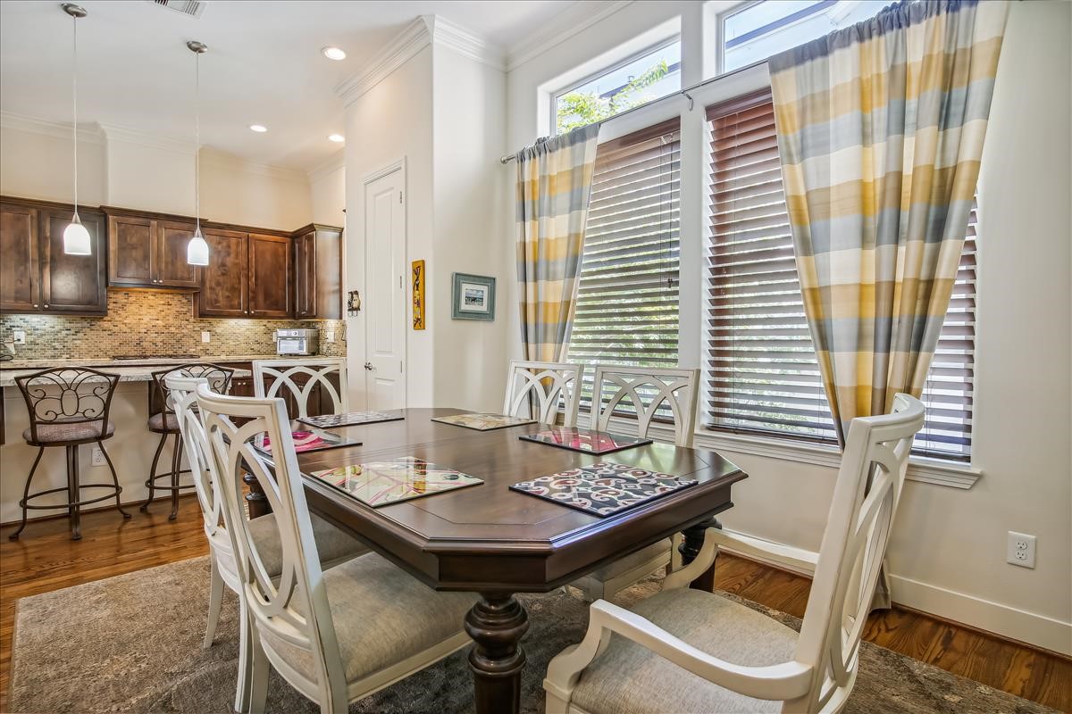 4214 Dickson Street Houston, TX 77007 - Photo 7 of 31