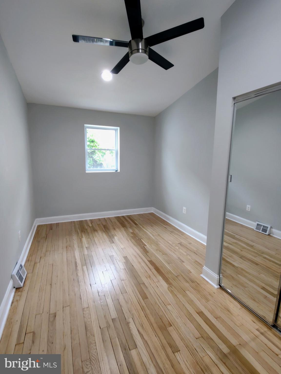 6913 German Hill Road Baltimore, MD 21222 - Photo 8 of 41