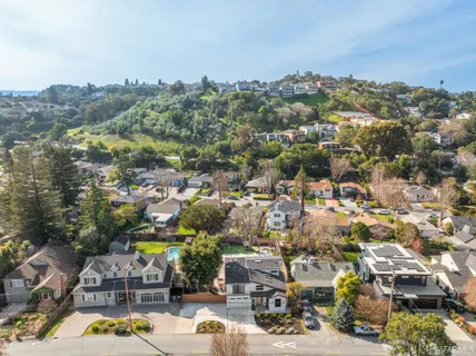 $4,388,000 | 754 Cordilleras Avenue, San Carlos, CA 94070