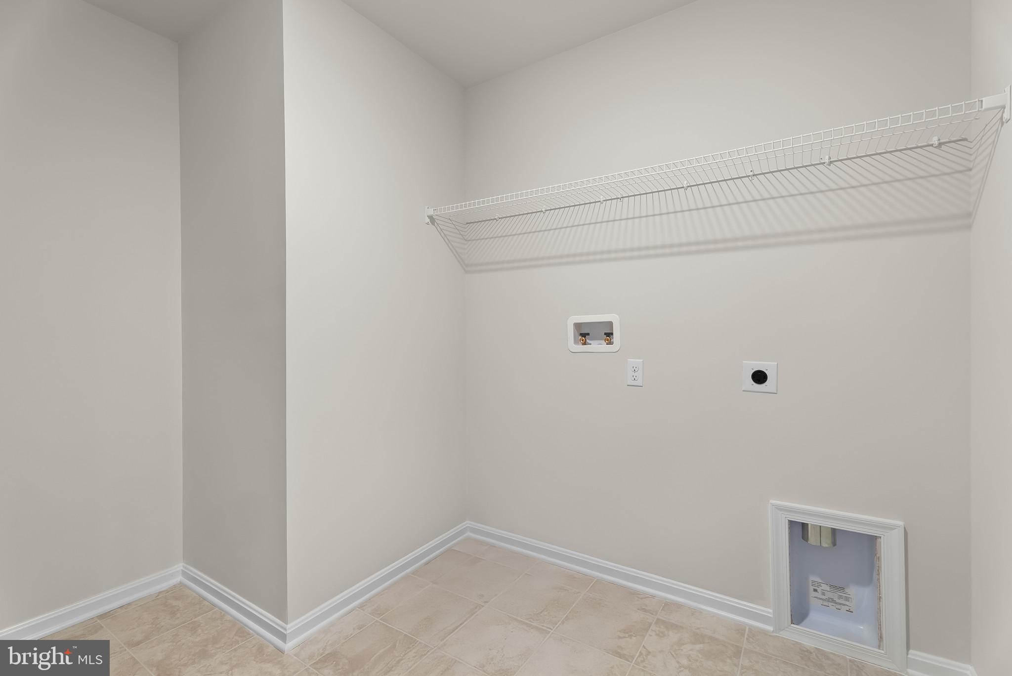 5 Comes Rdg Court Rosedale, MD 21237 - Photo 16 of 48 a view of an empty room