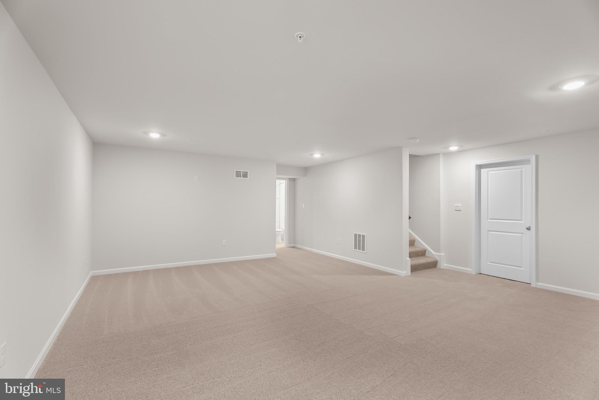 5 Comes Rdg Court Rosedale, MD 21237 - Photo 25 of 48 a view of an empty room