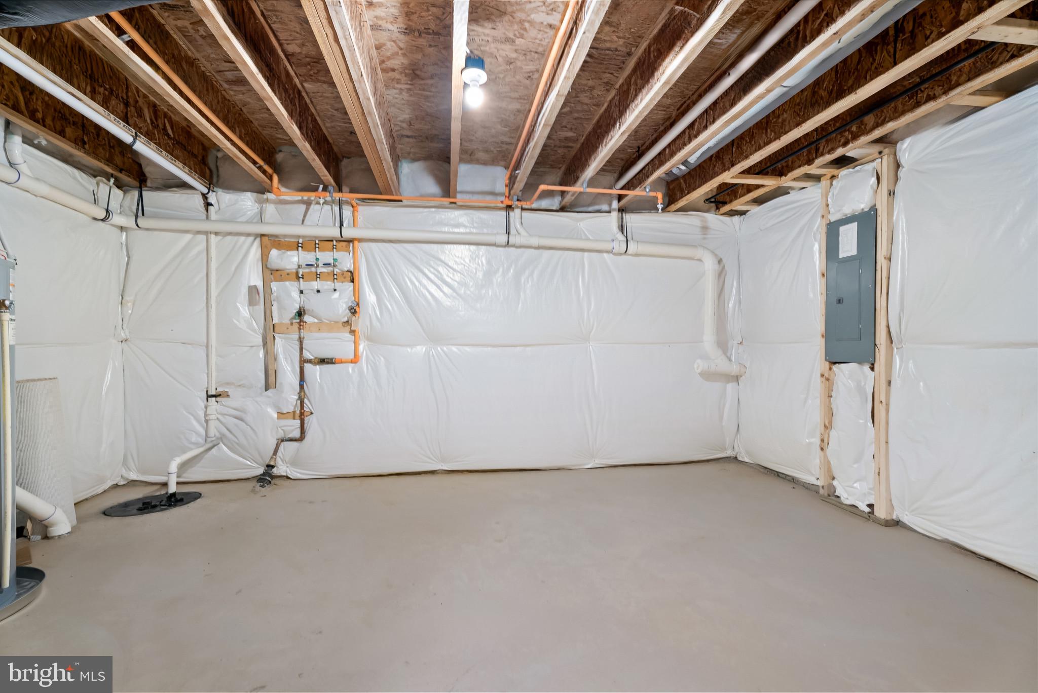 5 Comes Rdg Court Rosedale, MD 21237 - Photo 28 of 48 a view of a room with wooden walls