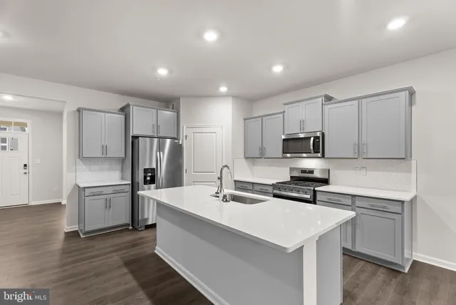 $669,990 | 5 Comes Rdg Court, Rosedale, MD 21237