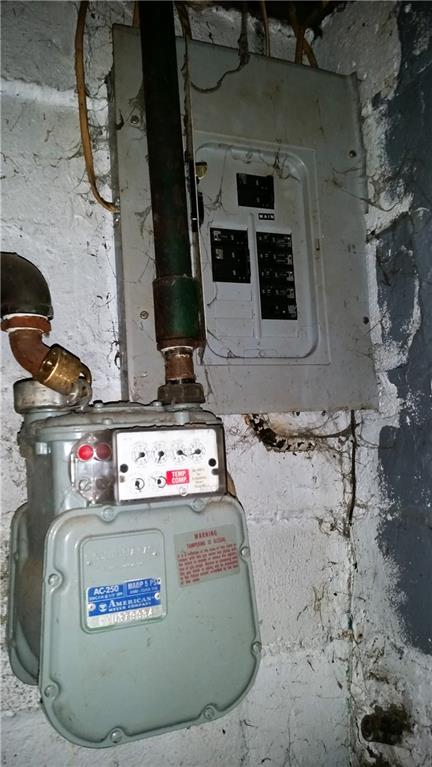 140 Maple Street Rochester, PA 15074 - Photo 15 of 15 100 AMP BREAKER BOX.