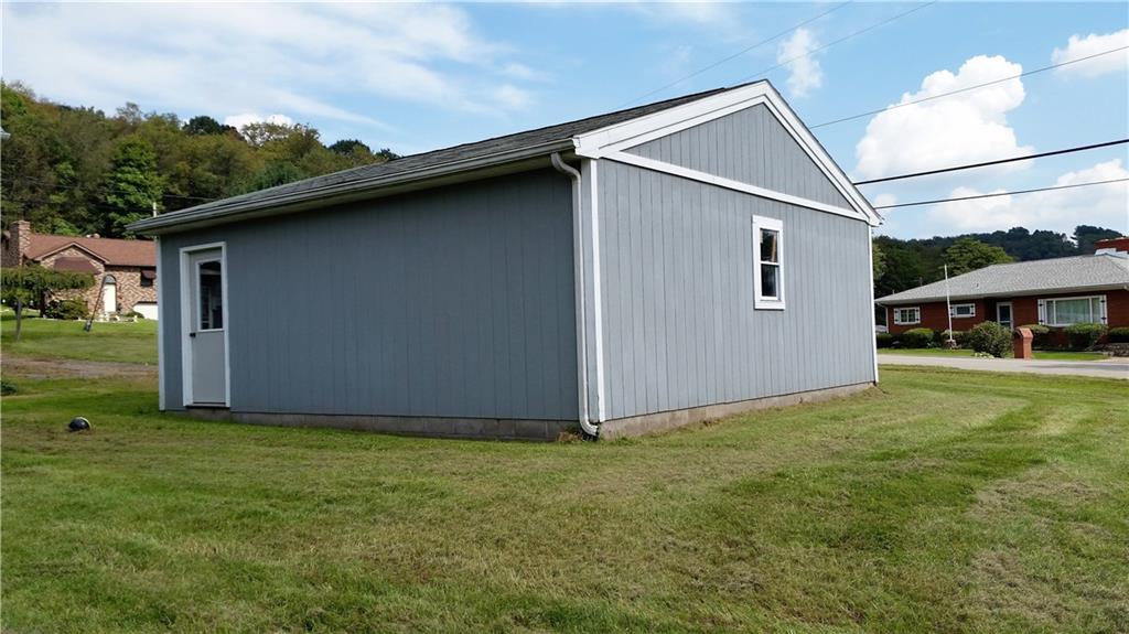 140 Maple Street Rochester, PA 15074 - Photo 4 of 15 TWO DETACHED GARAGE