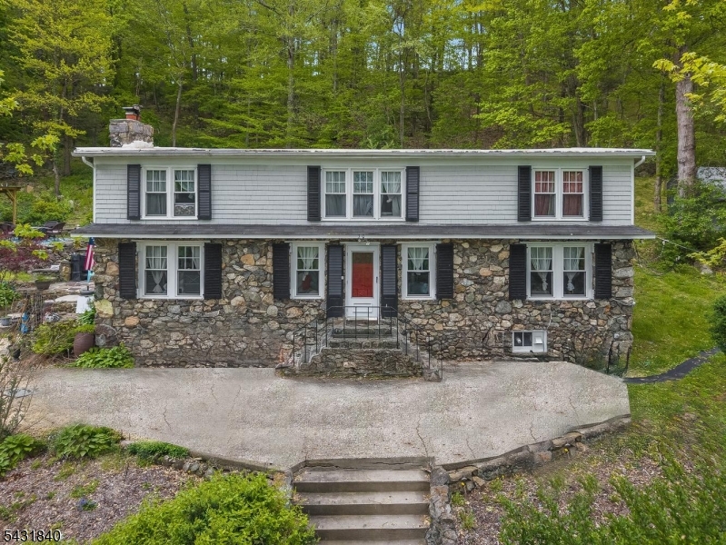 30 Hoffmans Crossing Road Califon, NJ 07830 - Photo 3 of 25