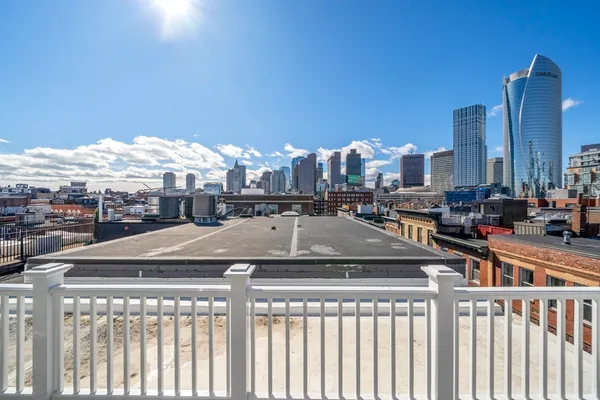 $2,950,000 | 51 North Margin Street, Unit 4, Boston, MA 02113