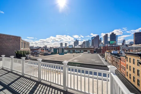 $2,950,000 | 51 North Margin Street, Unit 4, Boston, MA 02113