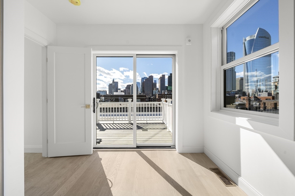 51 North Margin Street, Unit 4 Boston, MA 02113 - Photo 9 of 14