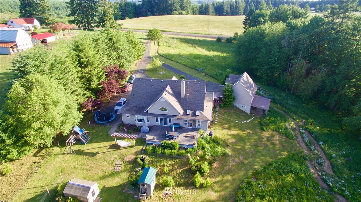559 Jones Road Winlock, WA 98596 - Photo 2 of 25