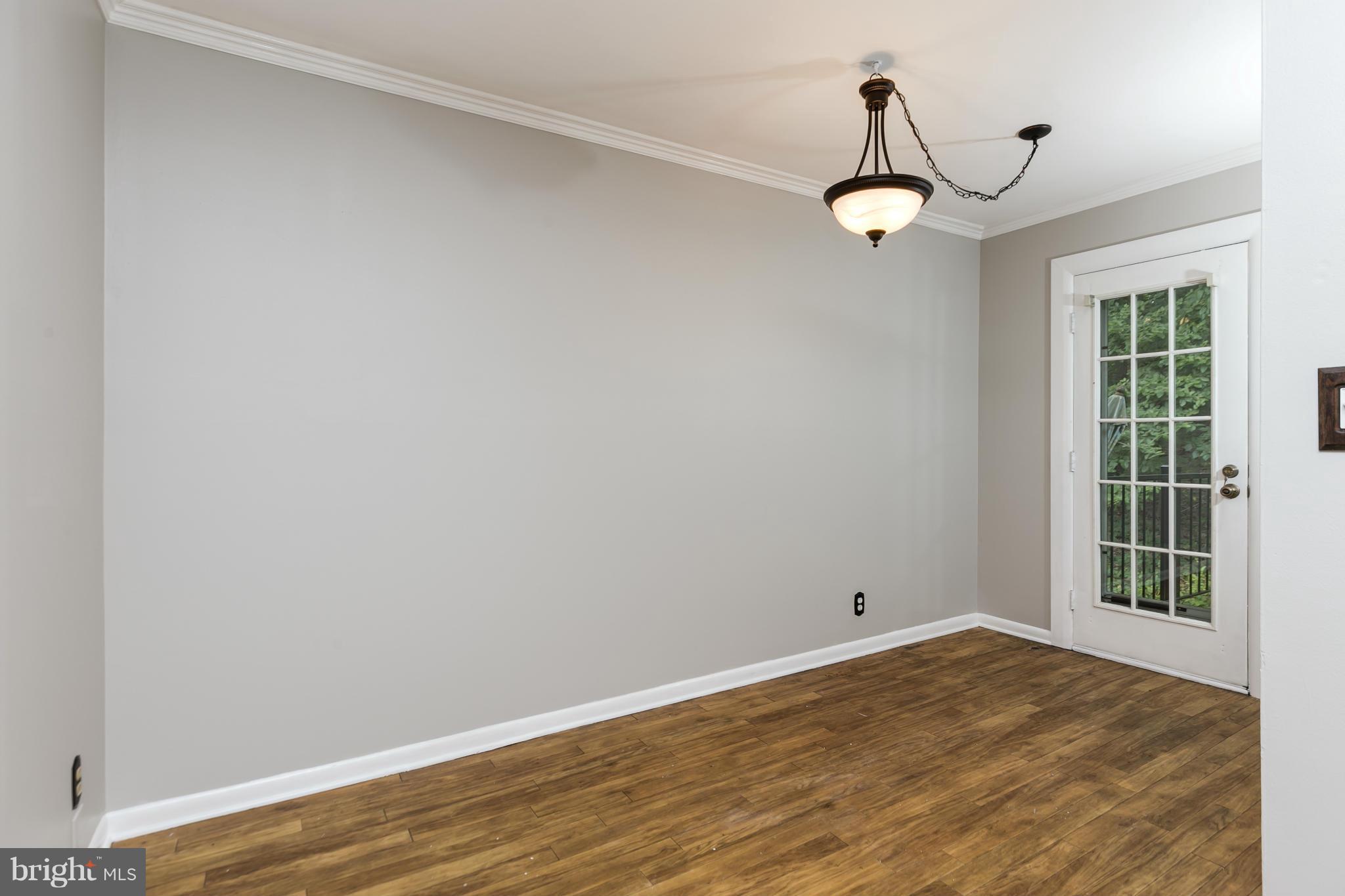 4637 28th Road South, Unit B Arlington, VA 22206 - Photo 5 of 23 Dining Room