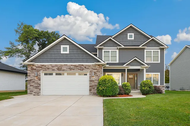 $489,900 | 1070 Lakeview Drive, Hobart, IN 46342