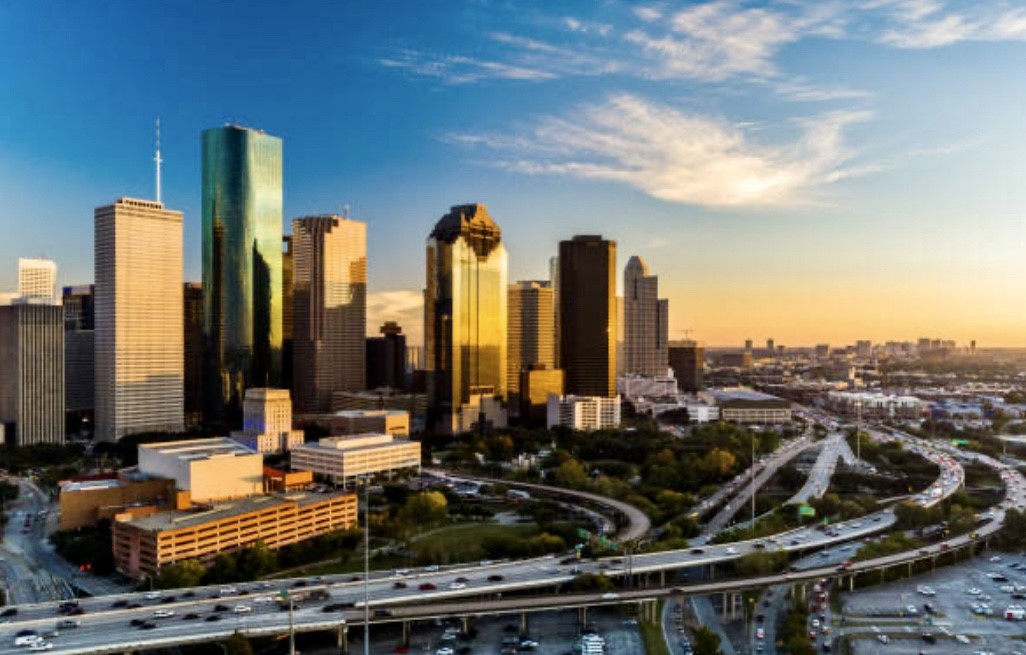 2010 St Charles Street Houston, TX 77003 - Photo 37 of 44 a view of a workspace with furniture