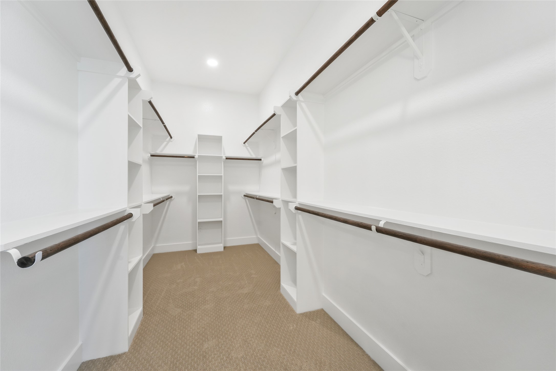 1503 Vermont Street, Unit A Houston, TX 77006 - Photo 17 of 38 Primary Closet