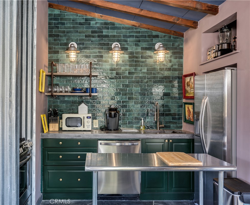 5969 Lorraine Road Yucca Valley, CA 92285 - Photo 4 of 45